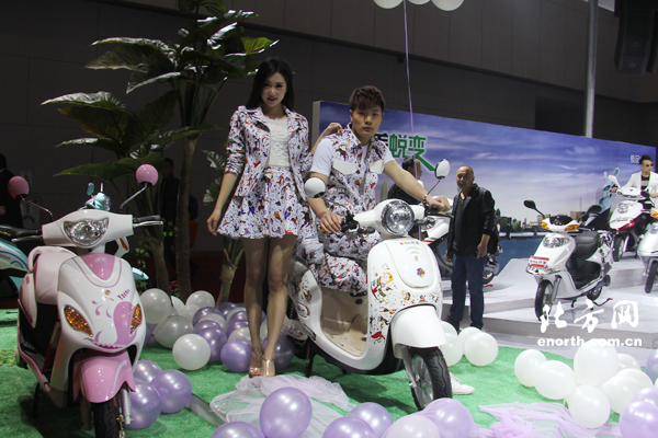 中国电动车自行车展览会举行 4G电动车吸引眼球